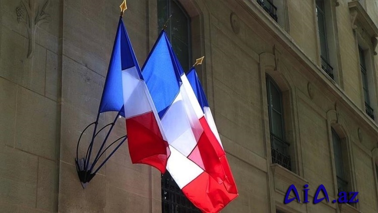 Fransa məhkəməsi parlament üzvünü kiberhücum etdiyinə görə altı nəfəri məhkum edib