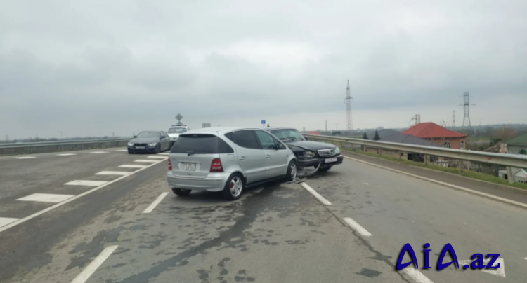 Lənkəranda avtomobillər toqquşub - xəsarət alanlar var