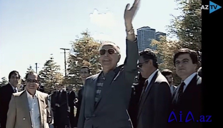 İllər əvvəl ulu öndəri duyğulandıran sürpriz: tarixi kadrlar – VİDEO