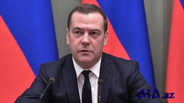 Medvedev: Əgər Tramp bu siyasətini davam etdirsə, Üçüncü Dünya Müharibəsi başlayacaq