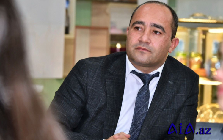 Deputat pəncərədən tullanıb qaçıbmış...