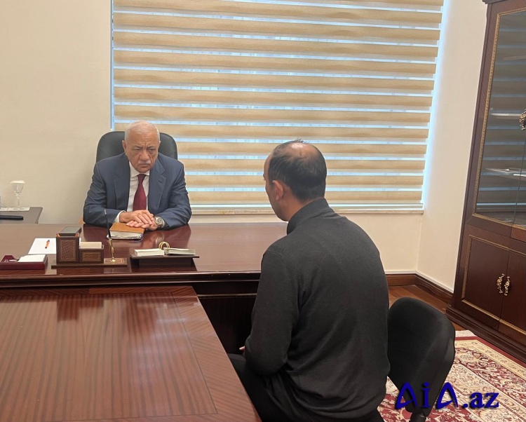 Səttar Möhbalıyev Milli Məclisdə Şahbuz sakinini qəbul edib