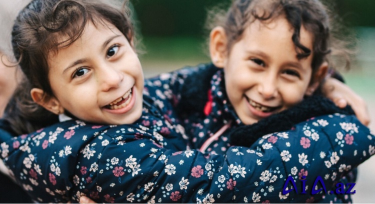 ÜST: Qaçqın və miqrantların sağlamlığı üçün inklüziv siyasətlərdə irəliləyiş var