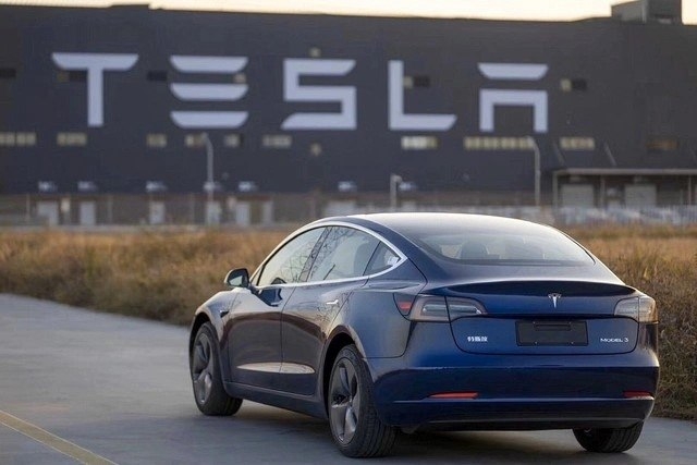 “Tesla”dan böyük geri çağırılma qərarı – yüz minlərlə avtomobil risk altında
