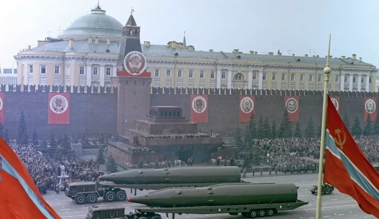 9 may, yoxsa 8 may - gizli nüanslar və Stalinin qorxusu