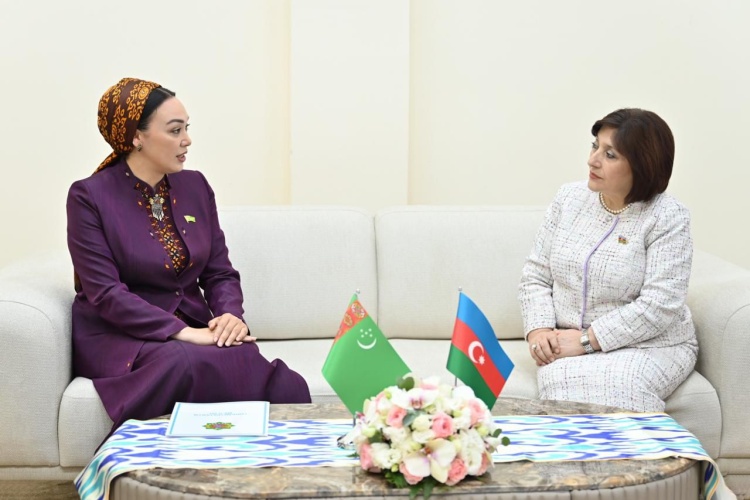 Milli Məclisin sədri Sahibə Qafarova Buxarada Türkmənistan Məclisinin sədri ilə görüşüb