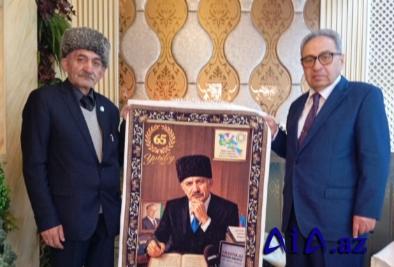 Akademikin şairə ehtiramı: