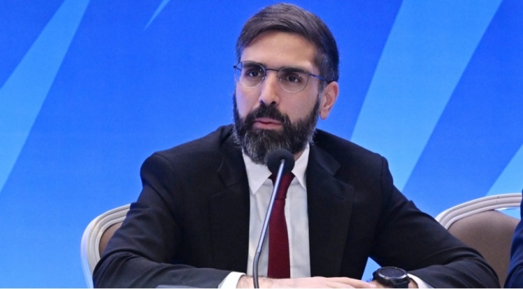 Rövşən Nəcəf: Süni intellektin inkişafı enerji tələbatına təsir göstərə bilər