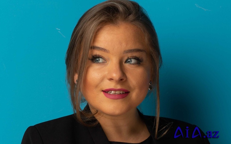 Yelena Sidorenko ikinci dəfə ana oldu