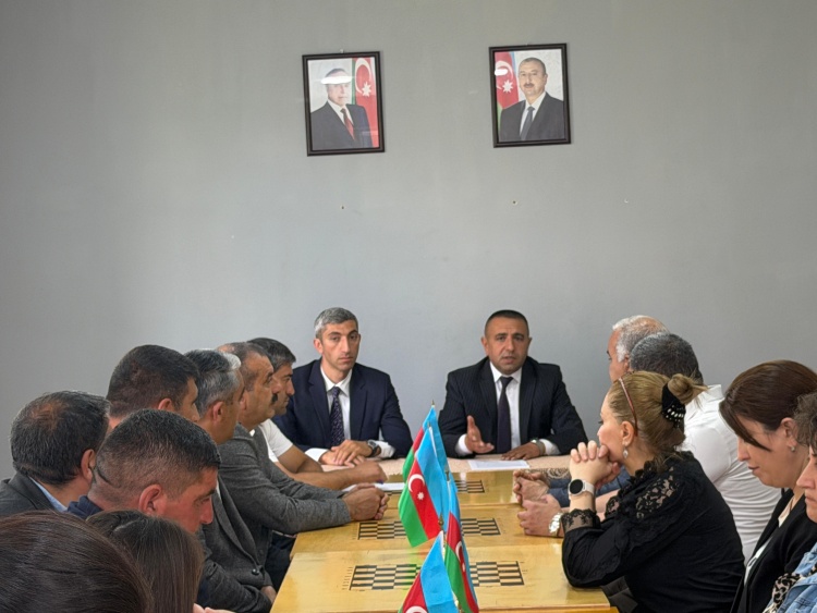 Gədəbəydə “Şəhərsalma və Memarlıq İli” ilə bağlı dəyirmi masa keçirilib