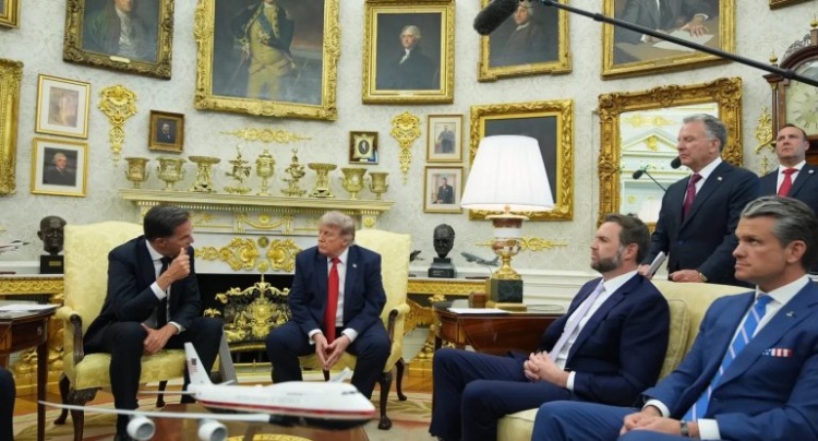 Tramp yenidən NATO-nu hədəfə aldı, Rutte cavab verdi