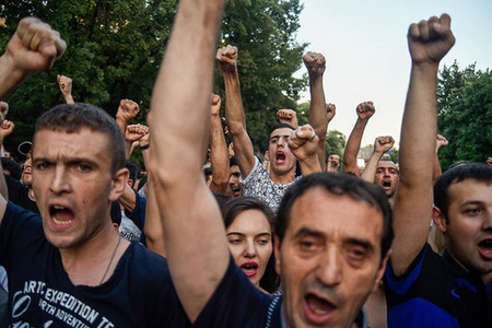 Paşinyan revanşistlərə qarşı hərəkətə keçdi – Ermənistanda siyasi savaş qızışır