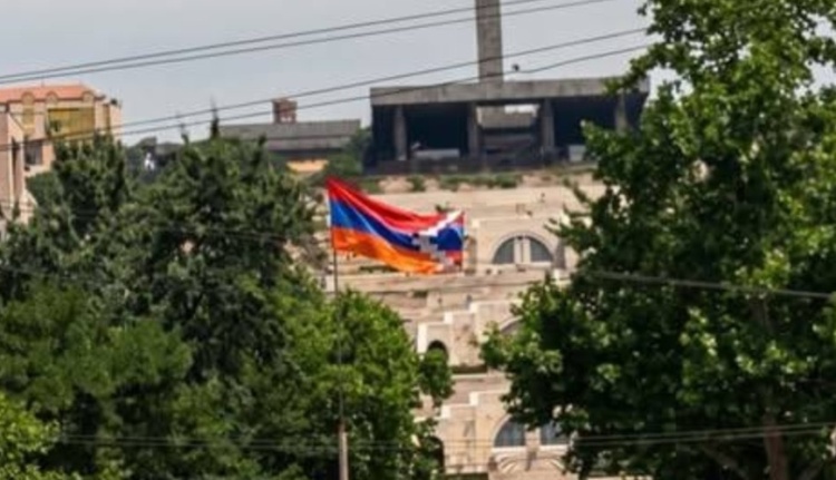 İrəvanda qondarma rejimin “bayrağı” yenidən gərginlik yaratdı: Saxlanılanlar var