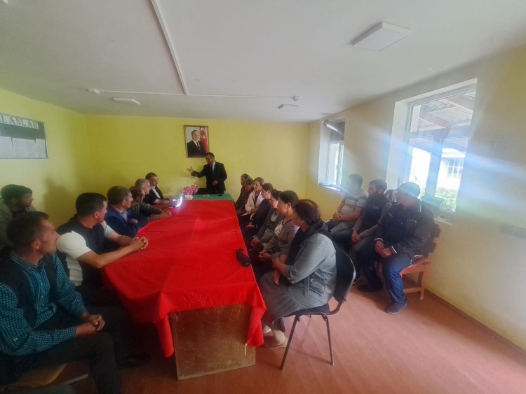 YAP Gədəbəy rayon təşkilatının Poladlı kənd ərazi partiya təşkilatında maarifləndirici görüş keçirildi.