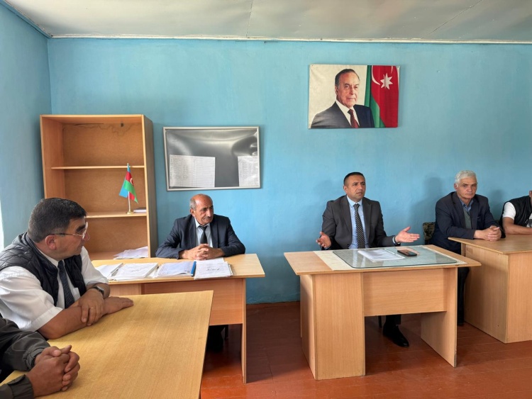 Mormor kənd ərazi partiya təşkilatında "Heydər Əliyevin diplomatik fəaliyyəti" mövzusunda maarifləndirici görüş keçirildi