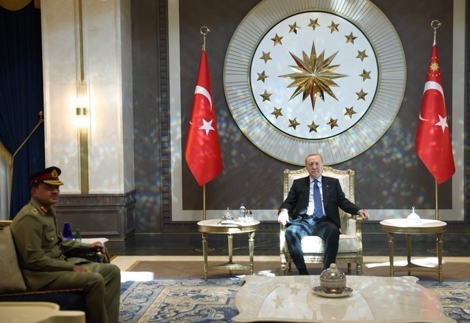Ərdoğan Pakistan ordusunun rəhbəri ilə Ankarada qapalı görüş keçirdi