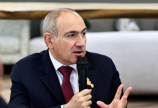 Ermənistanın mümkün referendumu ilə bağlı müzakirələr davam edir