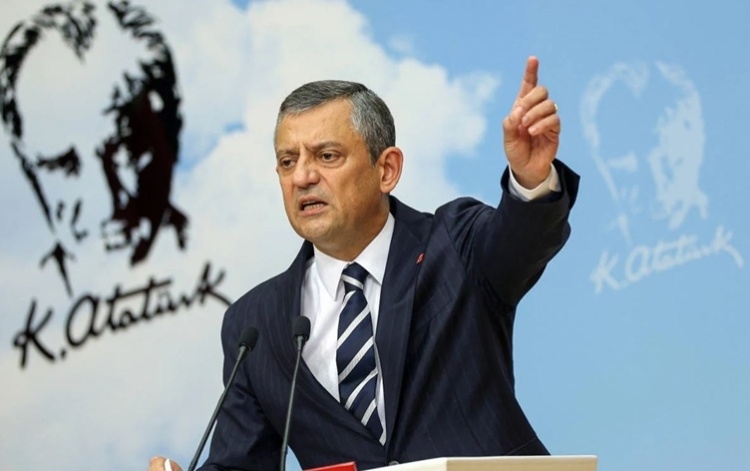 Özgür Özəl yeni siyasi partiyanın yaradılacağını açıqladı