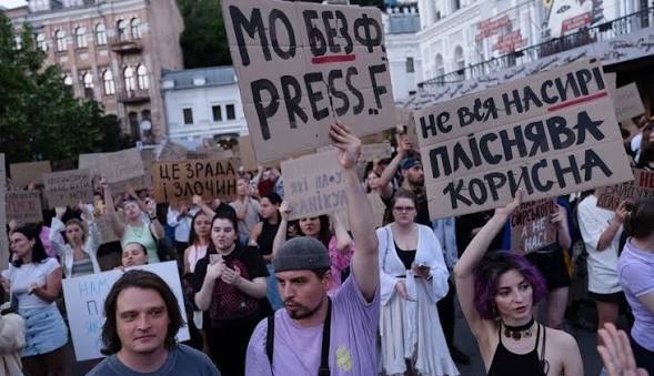 Ekspert Ukraynadakı etirazlar və daxili vəziyyəti dəyərləndirib