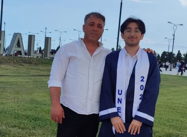 Tanınmış jurnalistin oğlu Böyük Britaniyanın nüfuzlu universitetində təhsil alacaq