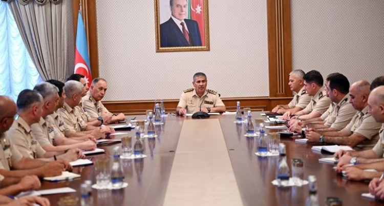 Zakir Həsənov hərbi attaşelərlə görüş keçirib