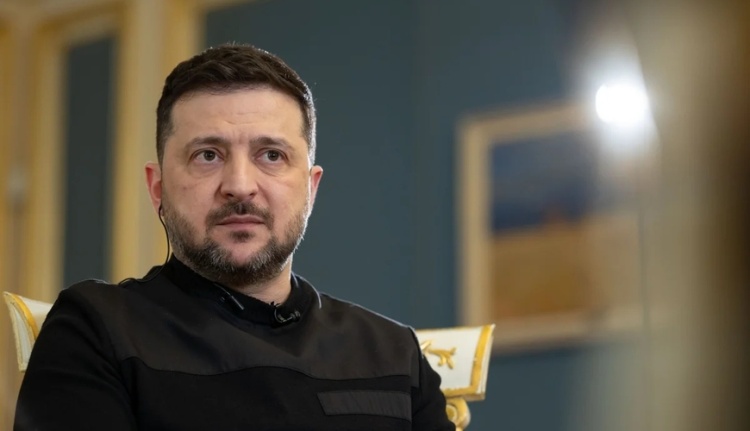 Zelenski Rusiyanın Qara dənizdəki əsas hərbi bazasının vurulduğunu açıqladı