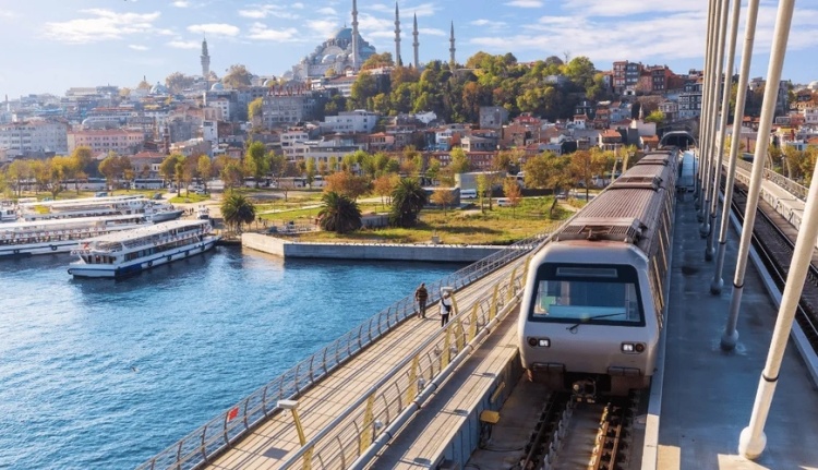 İstanbulda milyonlarla sakinə şad xəbər: Bosfor sahili boyunca ilk metro xətti çəkiləcək