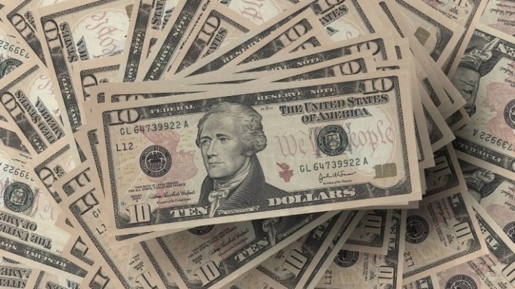 Müharibənin ortasında milyardlarla dollar qazandı