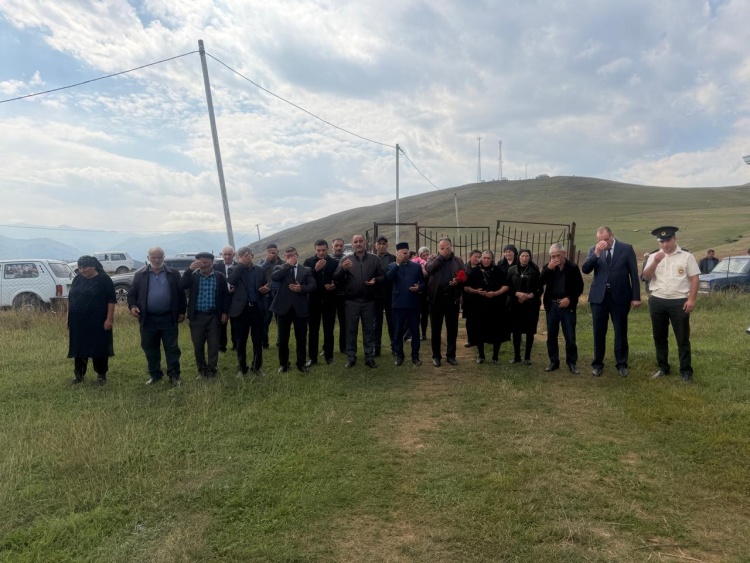 Şəhid Ələsgərov Seymur Əli oğlunun məzarı ziyarət edilib