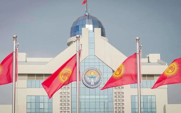 Qırğızıstanda seçki tarixi bəlli oldu: Japarov ikinci müddətə hazırlaşır