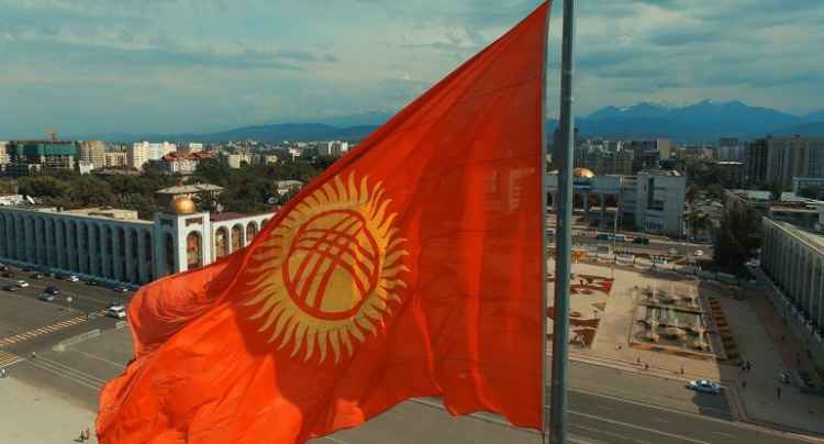 Sanksiyalar Qırğızıstana fürsət yaratdı: Rusiya ticarətində əsas tranzit mərkəzlərindən birinə çevrildi