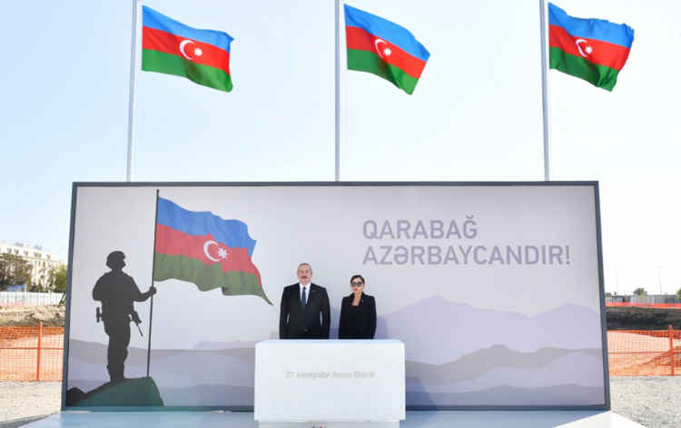 Prezidentlə xanımı Bakıdakı Zəfər parkında olub