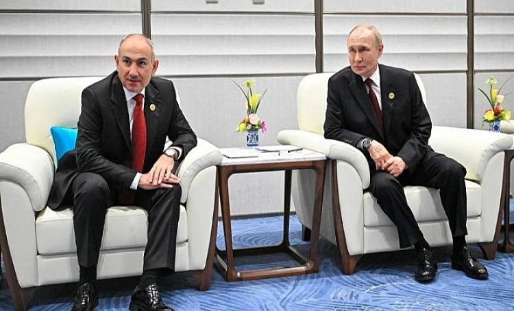 Paşinyanın Bişkekdə “dil diplomatiyası”: Sammitdə ermənicə, Putinlə görüşdə rusca