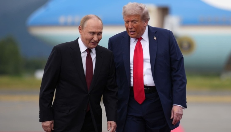 Putinlə Tramp arasında kritik müzakirə: Üçtərəfli görüş masadadır