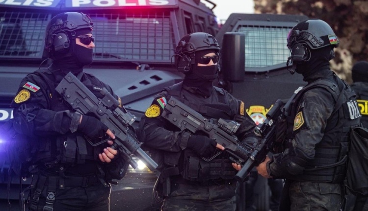 Polis əməkdaşlarına silahlı müqavimət göstərən şəxs zərərsizləşdirildi