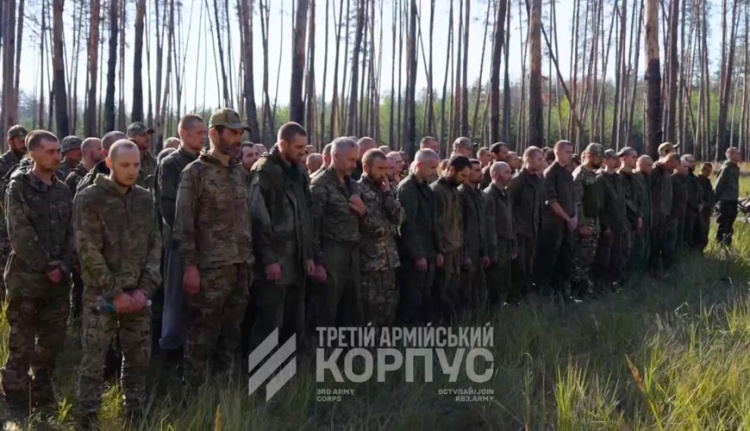 Donetsk cəbhəsində kütləvi təslim iddiası: 250-dən çox Rusiya hərbçisi əsir düşüb