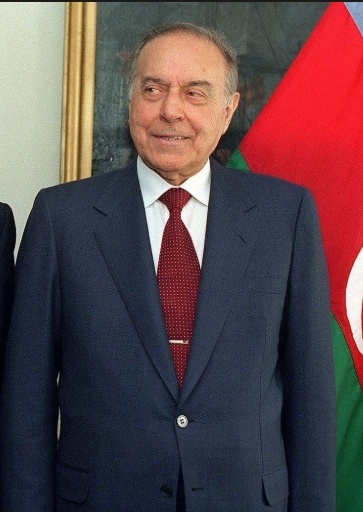Elçin Əliyev: Qüdrətli Azərbaycan dövlətinin təməli qoyuldu