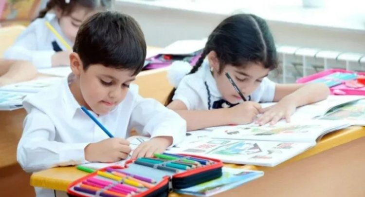 Azərbaycanda bəzi məktəblərin adları dəyişdirildi