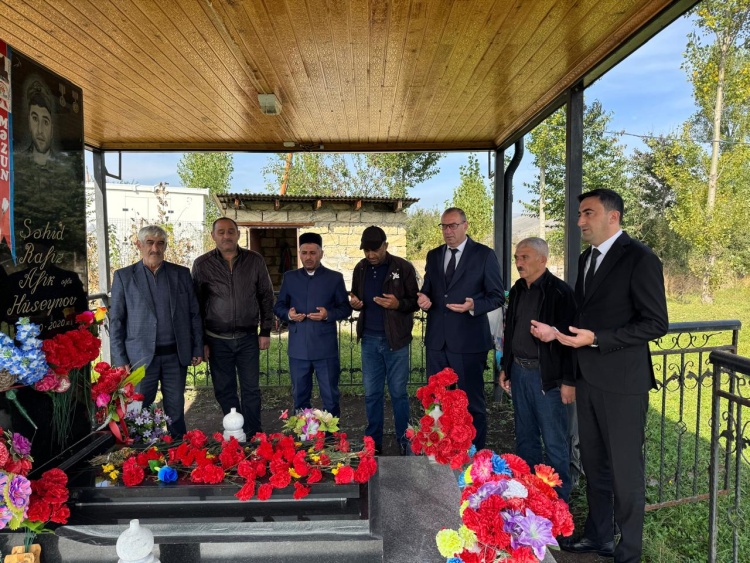 Şəhidin doğum günü münasibətilə məzarı ziyarət edilib