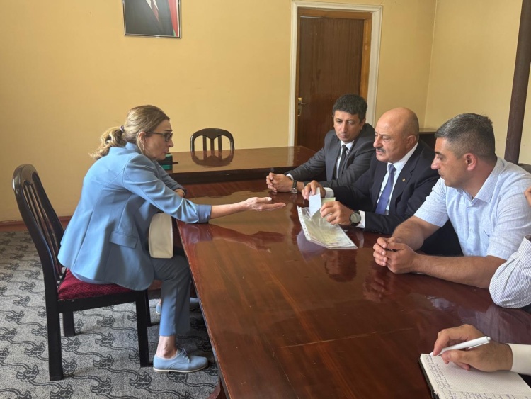 Milli Məclisin deputatı Asif Əsgərov şəhid ailəsini ziyarət edib, vətəndaş qəbulu keçirib