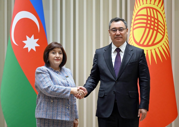 Milli Məclisin sədri Sahibə Qafarova Qırğız Respublikasının Prezidenti Sadır Japarov ilə görüşüb