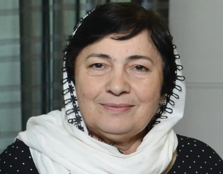 Ürəyində yer kürəsi boyda mərhəmət daşıyan qadın