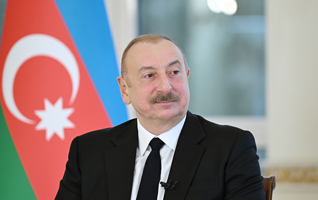 Prezident ailəsi ilə FIFA U-15 dünya çempionatının açılış mərasimini izləyib -