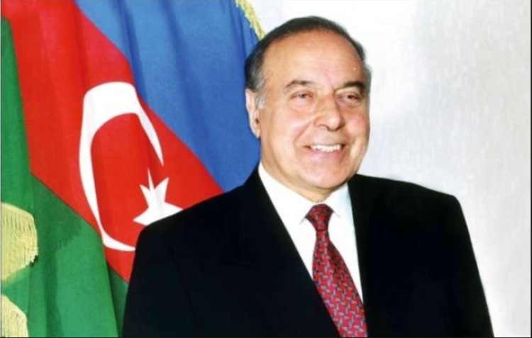 Əziz Hüseynov: Heydər Əliyev: milli birlik və dövlətçilik ideyası