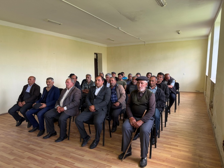 YAP Gədəbəy rayon təşkilatının ərazi partiya təşkilatlarında iclas keçirib