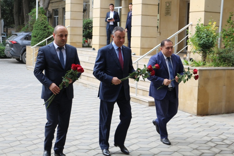 VIII Qurultayın qarşıya qoyduğu məqsədlər YAP Nərimanov rayon təşkilatının Ərazi Partiya Təşkilatlarında müzakirə edilib